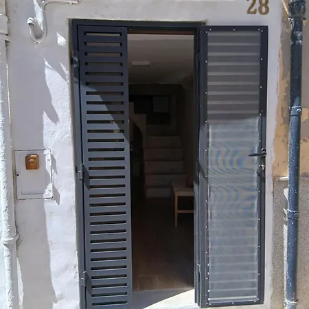 Calderona Tiny House Semesterbostad